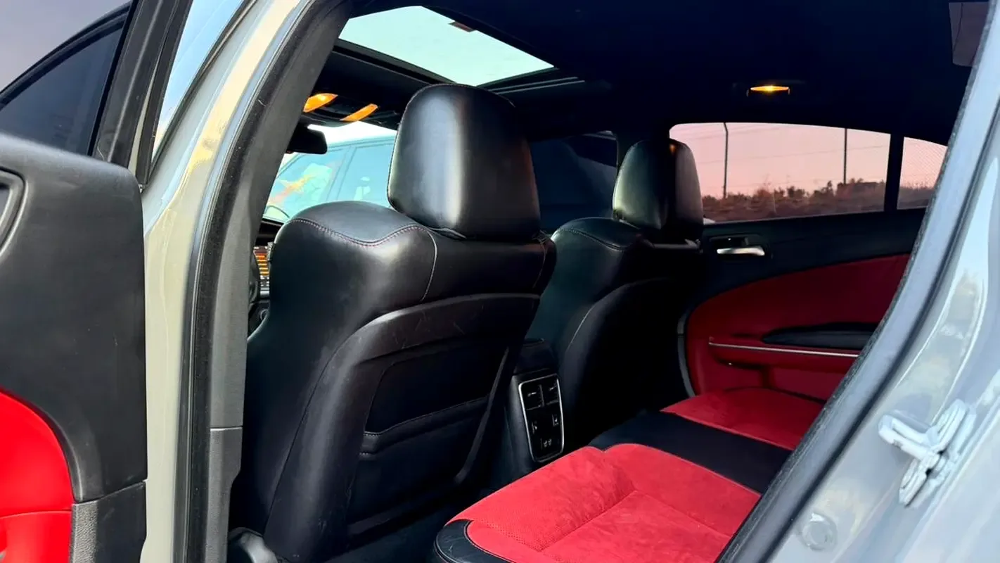 Dodge Charger 6.4 AT RWD (492 hp) - 11