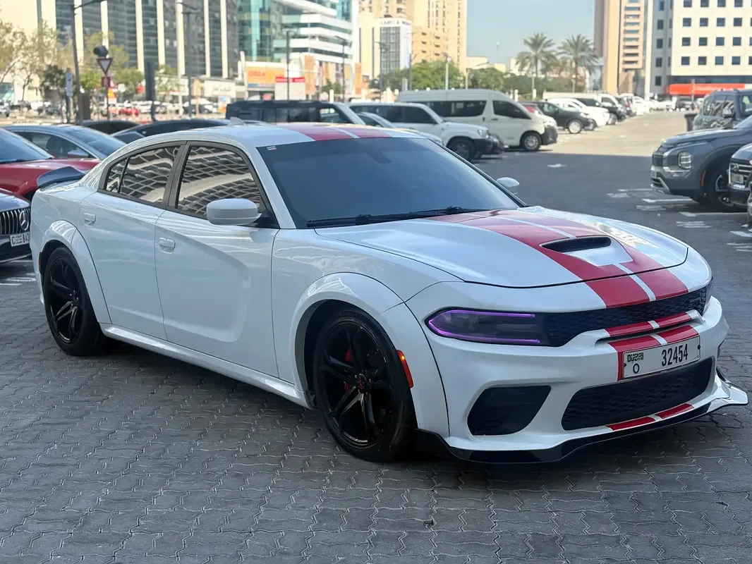 Dodge Charger 6.4 AT RWD (492 حصان) - 2