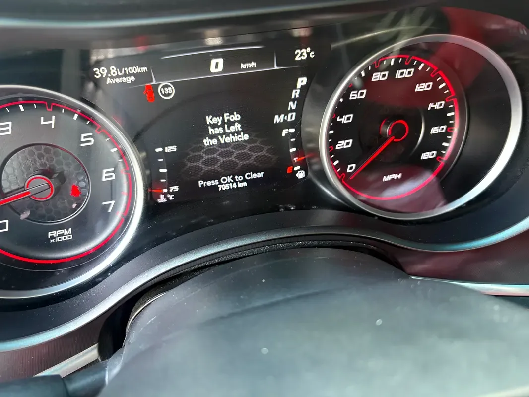 Dodge Charger 6.4 AT RWD (492 حصان) - 10