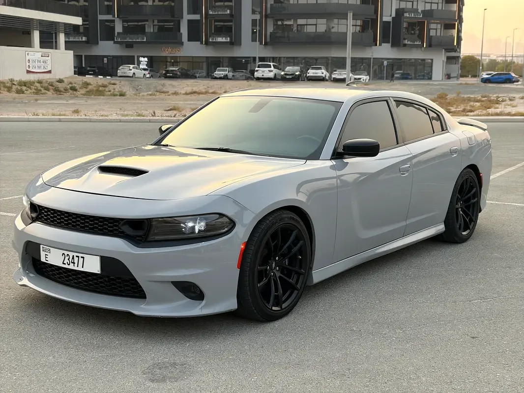 Dodge Charger 6.4 AT RWD (492 حصان) - 6