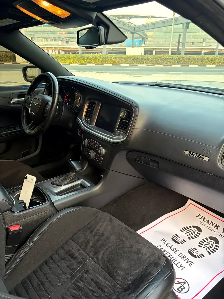 Dodge Charger 6.4 AT RWD (492 حصان) - 9