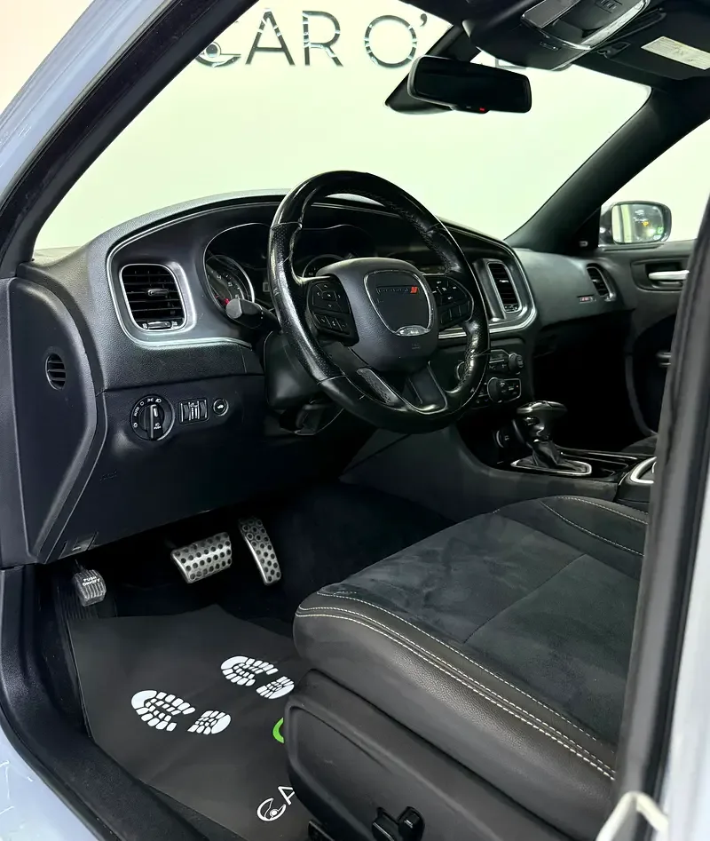 Dodge Charger 6.4 AT RWD (492 hp) - 12