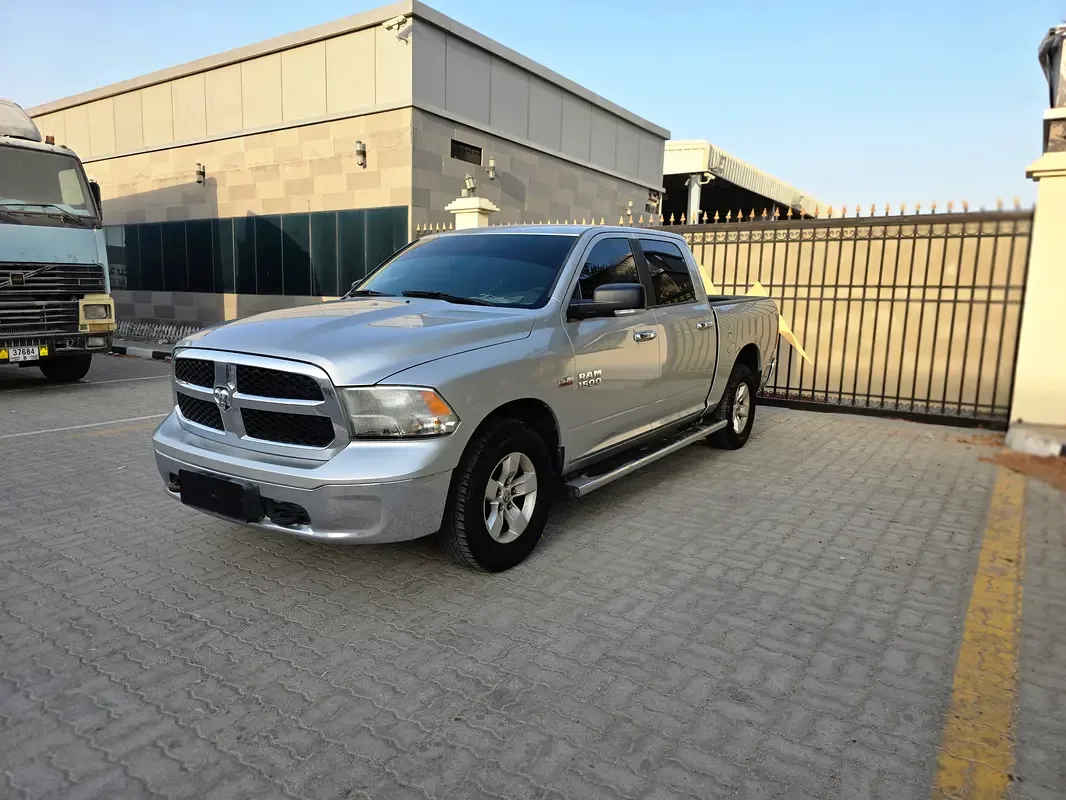 Dodge Ram 5.7 AT (396 hp)