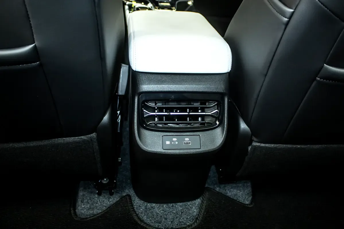 DongFeng Mage 1.5 AMT (204 حصان) - 8