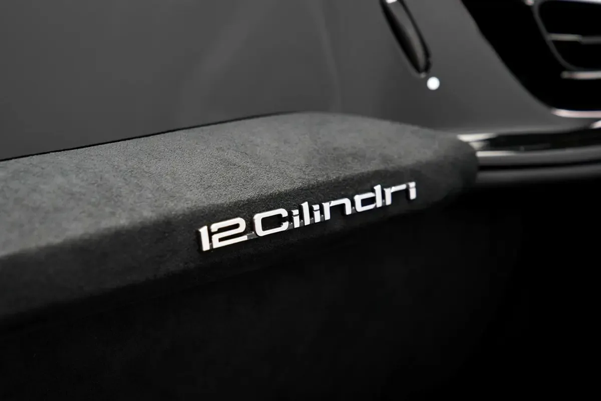 Ferrari 12Cilindri 6.5 AMT (830 حصان) - 4