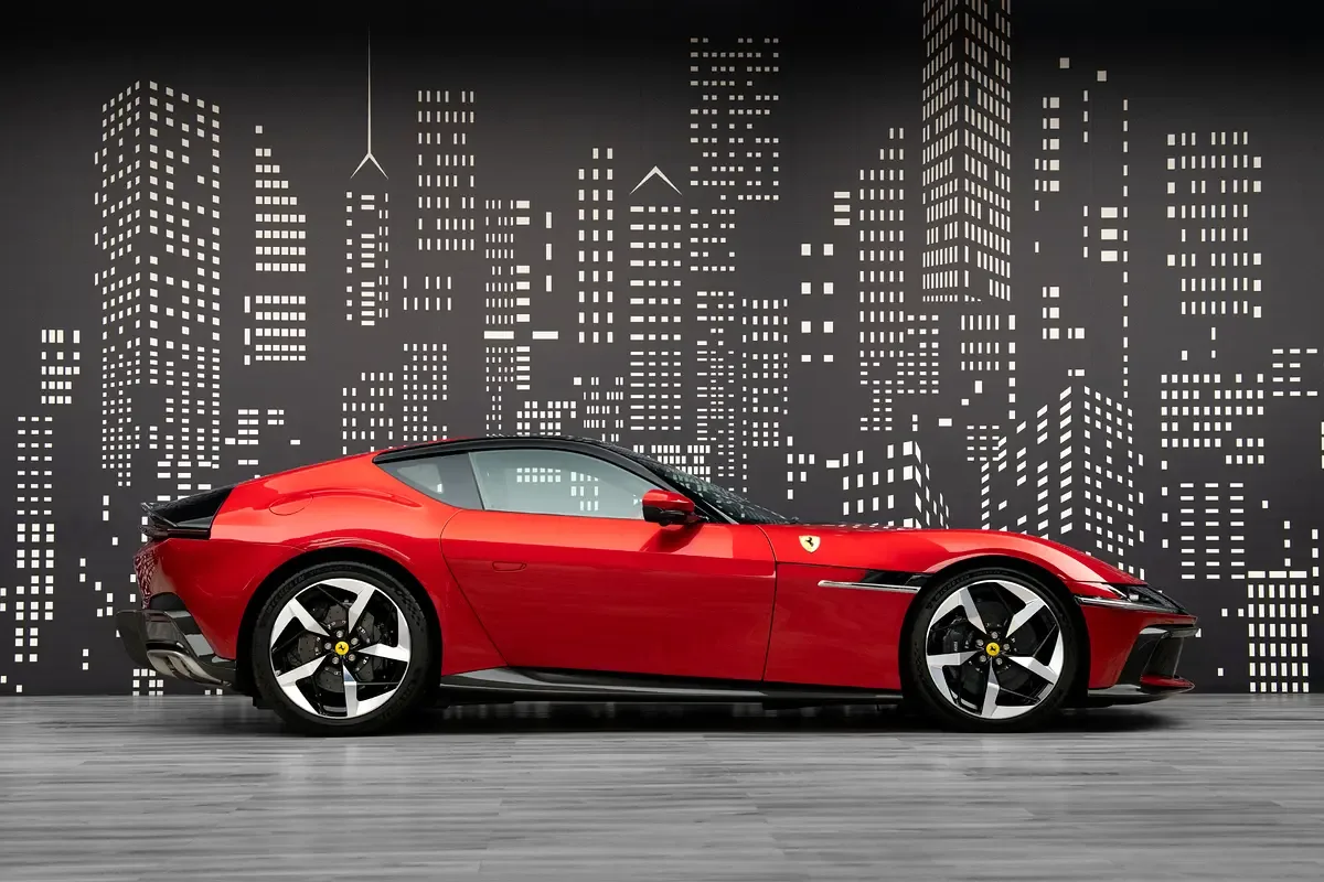 Ferrari 12Cilindri 6.5 AMT (830 حصان) - 8