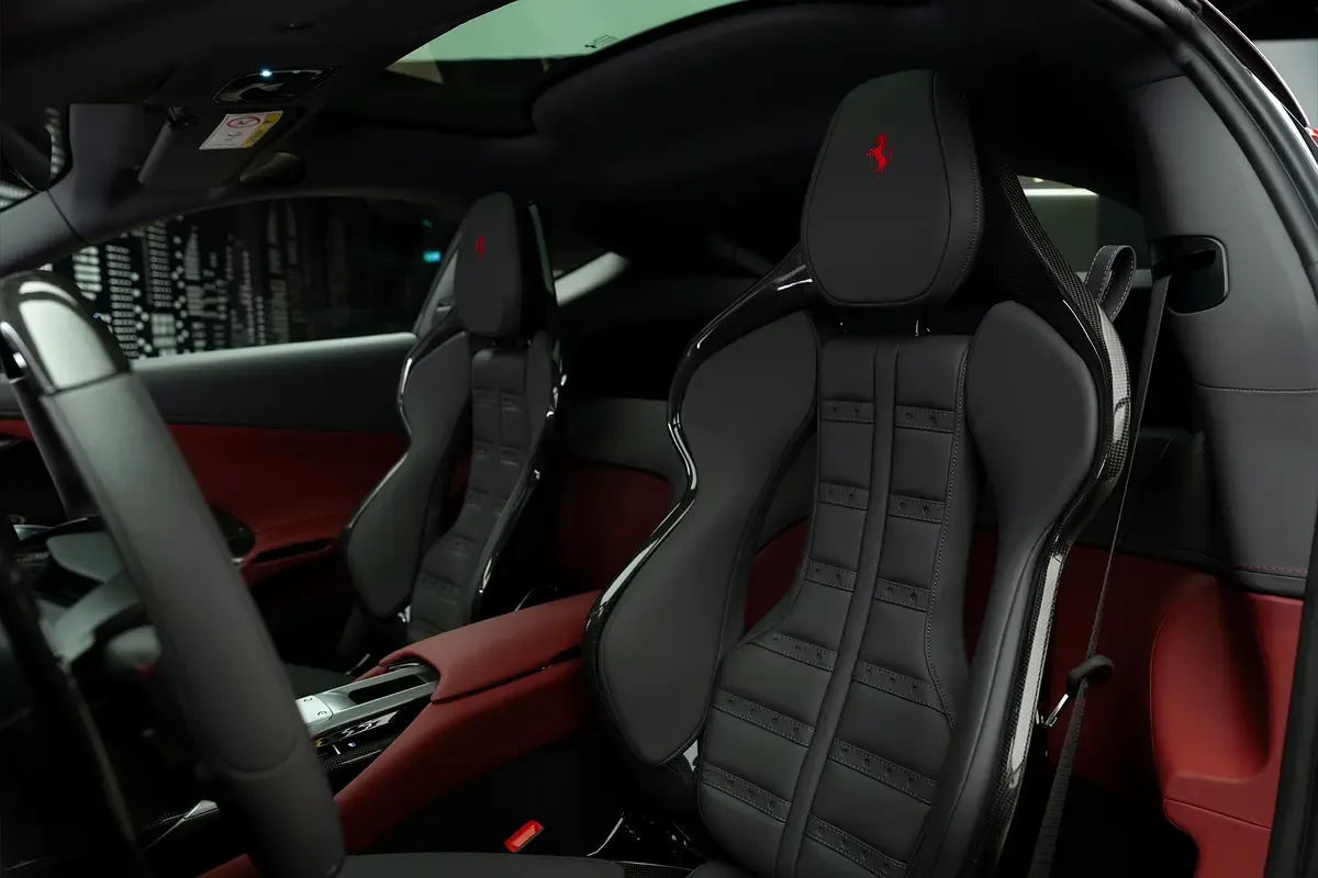 Ferrari 12Cilindri 6.5 AMT (830 حصان) - 13