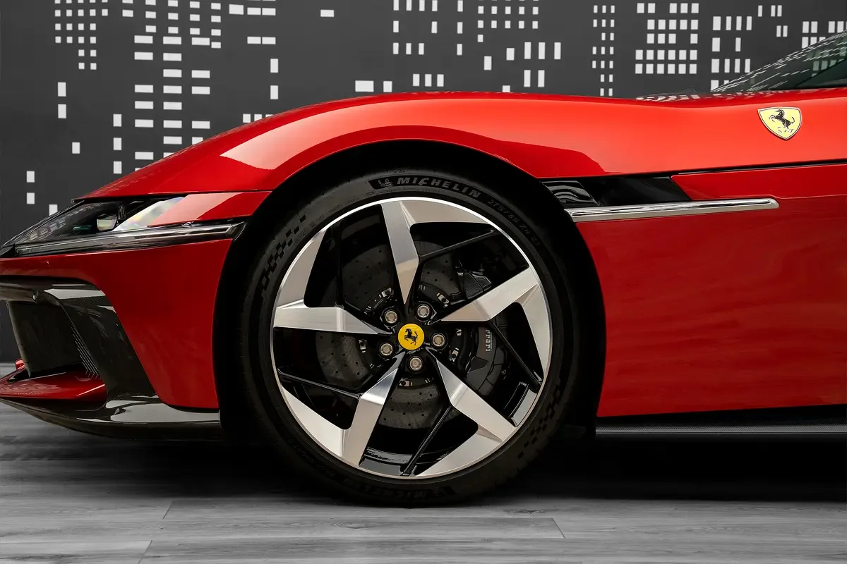 Ferrari 12Cilindri 6.5 AMT (830 حصان) - 20
