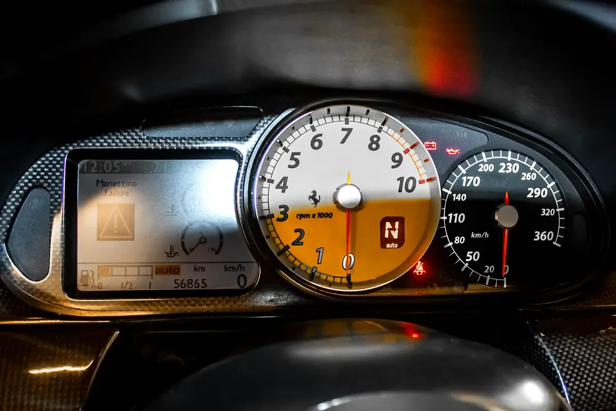 Ferrari 599 6.0 AMT (670 حصان) - 10