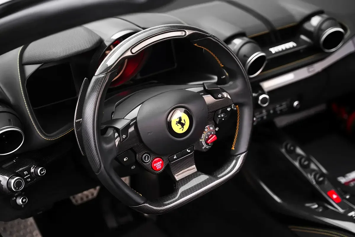 Ferrari 812 6.5 AMT (800 حصان) - 9