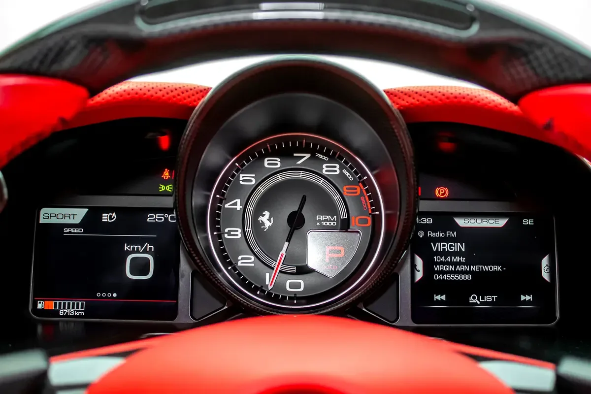 Ferrari 812 6.5 AMT (800 حصان) - 15