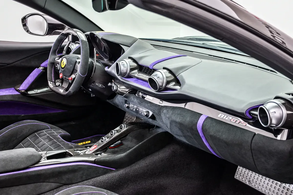 Ferrari 812 6.5 AMT (800 حصان) - 11