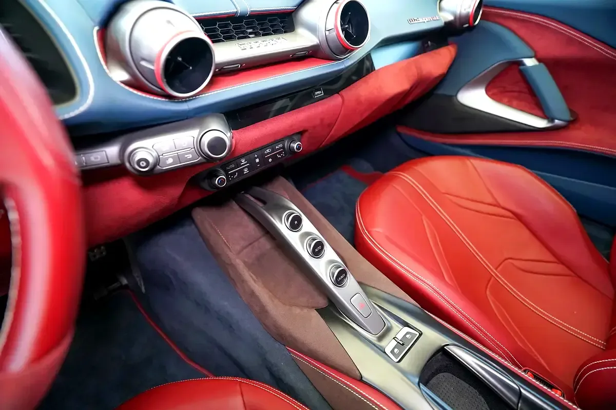 Ferrari 812 Superfast 6.5 AMT (800 حصان) - 10