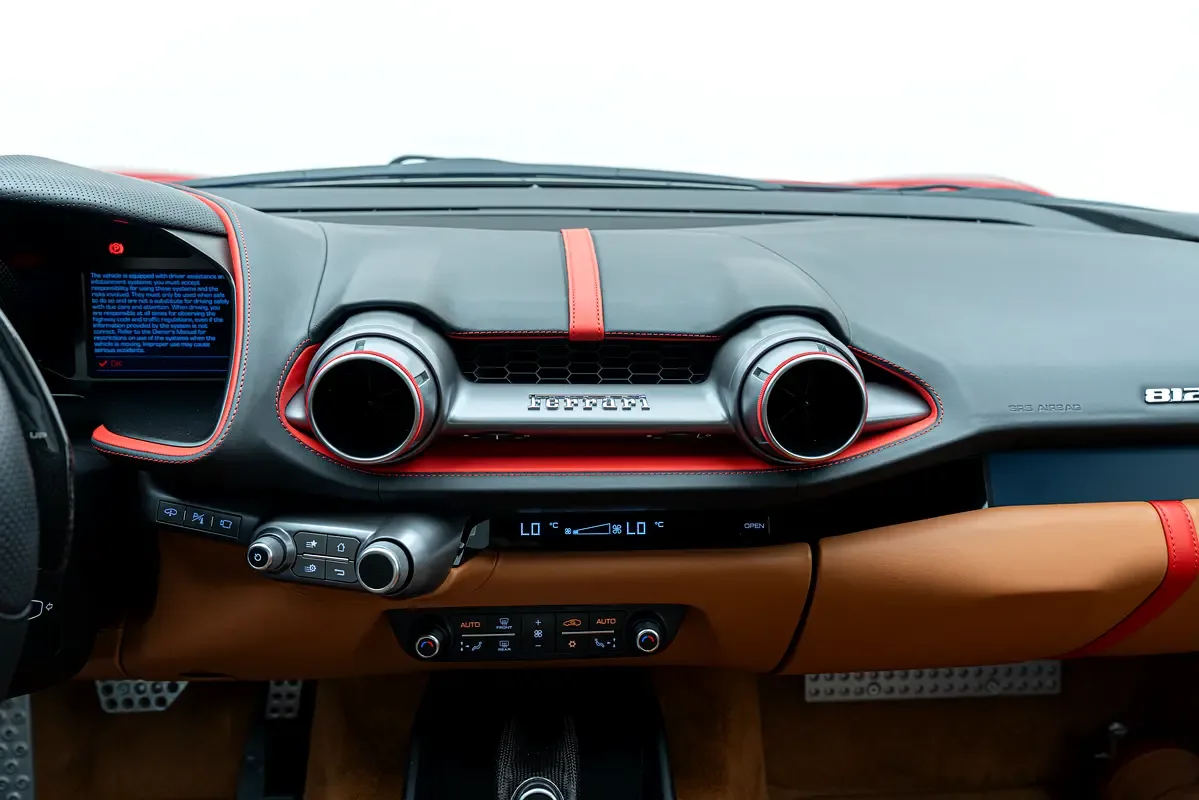 Ferrari 812 Superfast 6.5 AMT (800 حصان) - 11