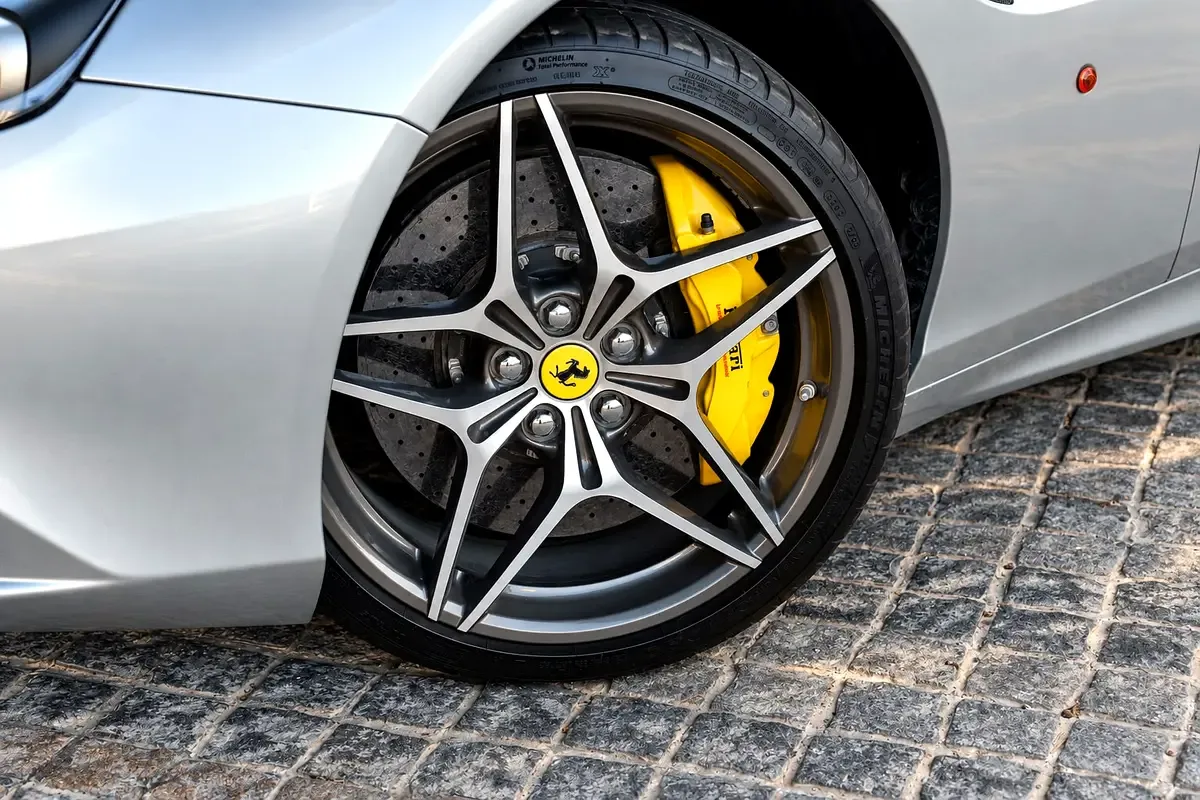 Ferrari California 3.9 AMT (560 hp) - 15