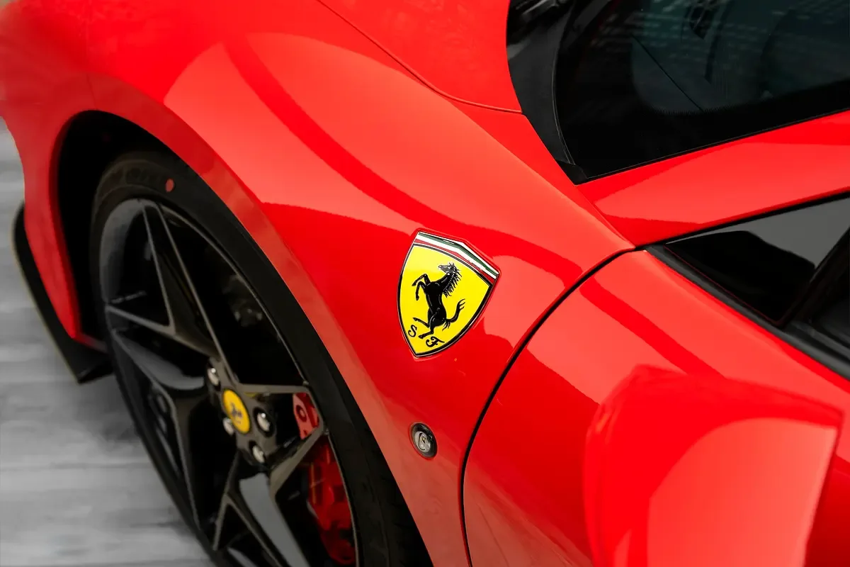 Ferrari F8 3.9 AMT RWD (720 hp) - 17