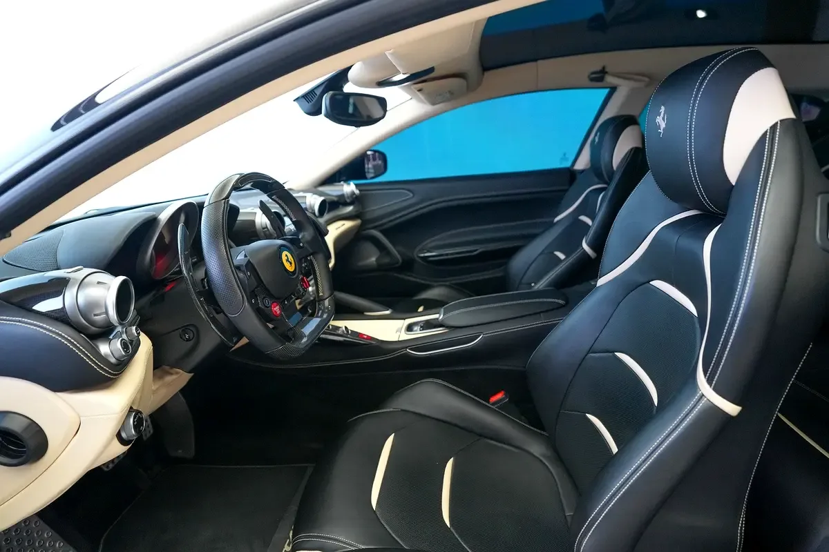 Ferrari GTC4Lusso 6.3 AMT 4WD (690 hp) - 3