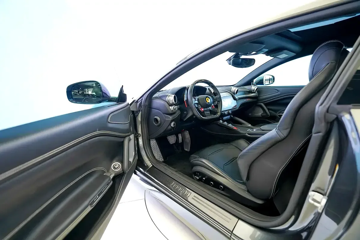Ferrari GTC4Lusso 6.3 AMT (690 hp) - 6