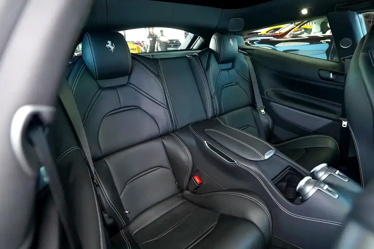 Ferrari GTC4Lusso 6.3 AMT (690 hp) - 13