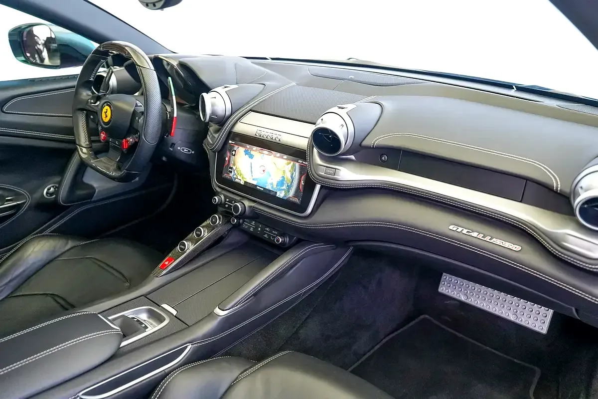 Ferrari GTC4Lusso 6.3 AMT (690 hp) - 10