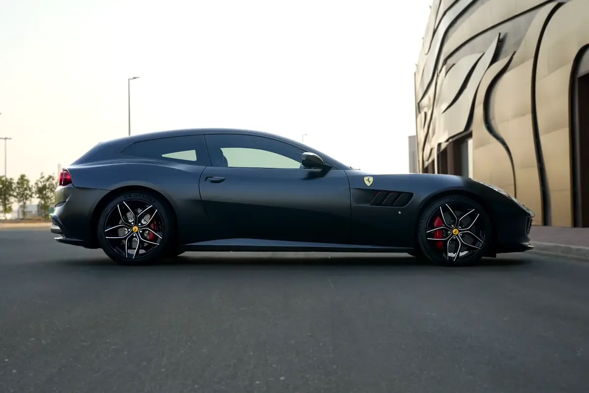 Ferrari GTC4Lusso T 3.9 AMT (610 hp) - 2