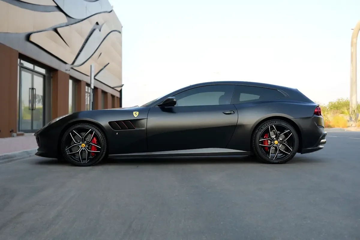 Ferrari GTC4Lusso T 3.9 AMT (610 hp) - 8