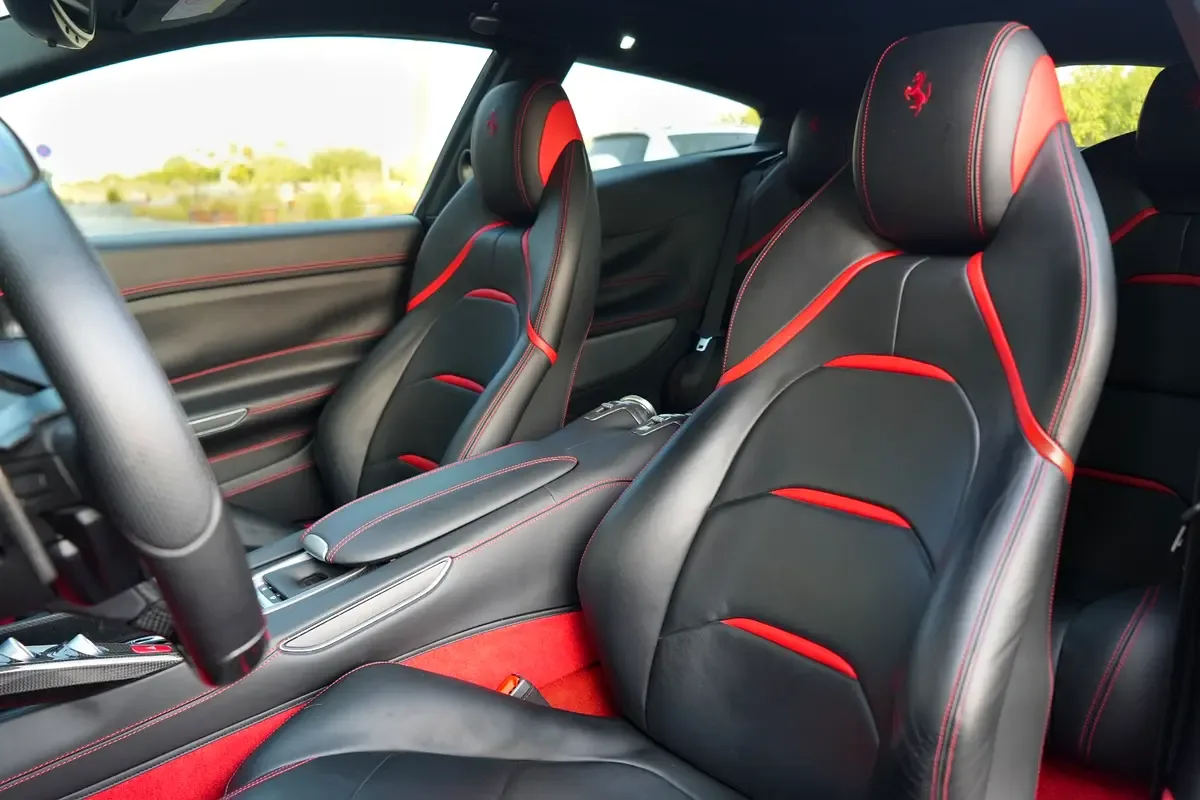 Ferrari GTC4Lusso T 3.9 AMT (610 hp) - 11