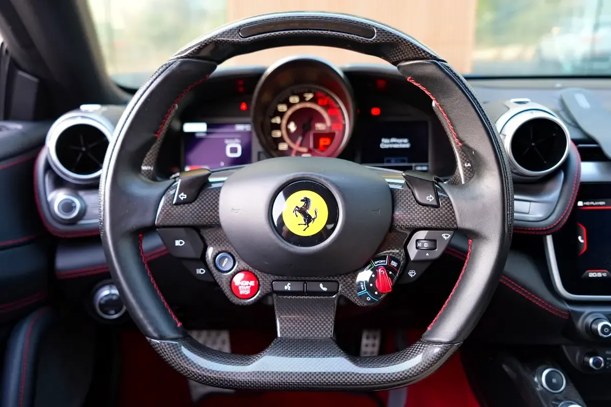 Ferrari GTC4Lusso T 3.9 AMT (610 hp) - 14