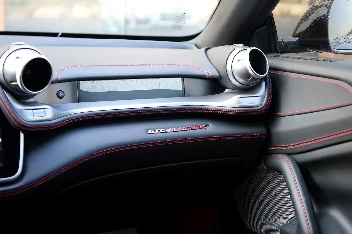 Ferrari GTC4Lusso T 3.9 AMT (610 hp) - 20