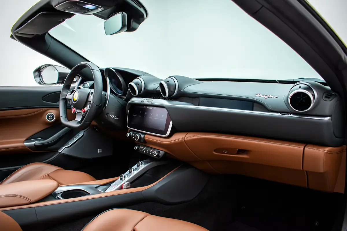 Ferrari Portofino 3.9 AMT (620 حصان) - 12