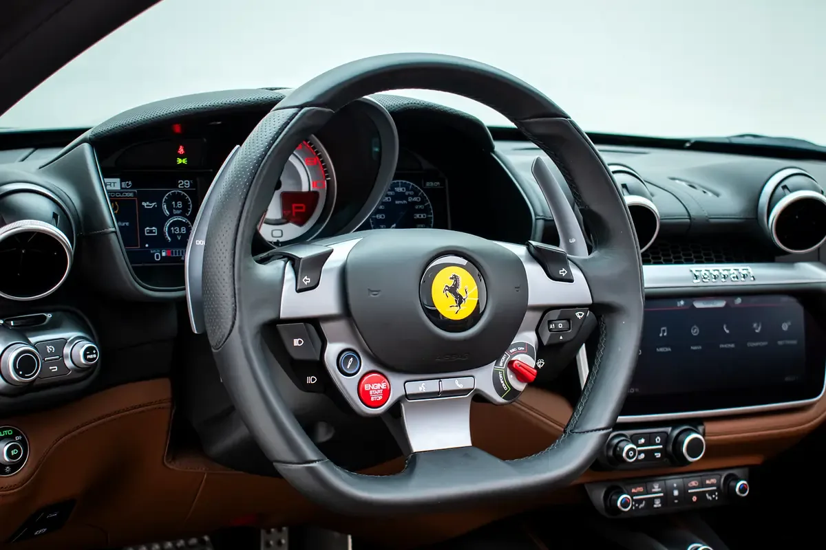 Ferrari Portofino 3.9 AMT (620 حصان) - 10
