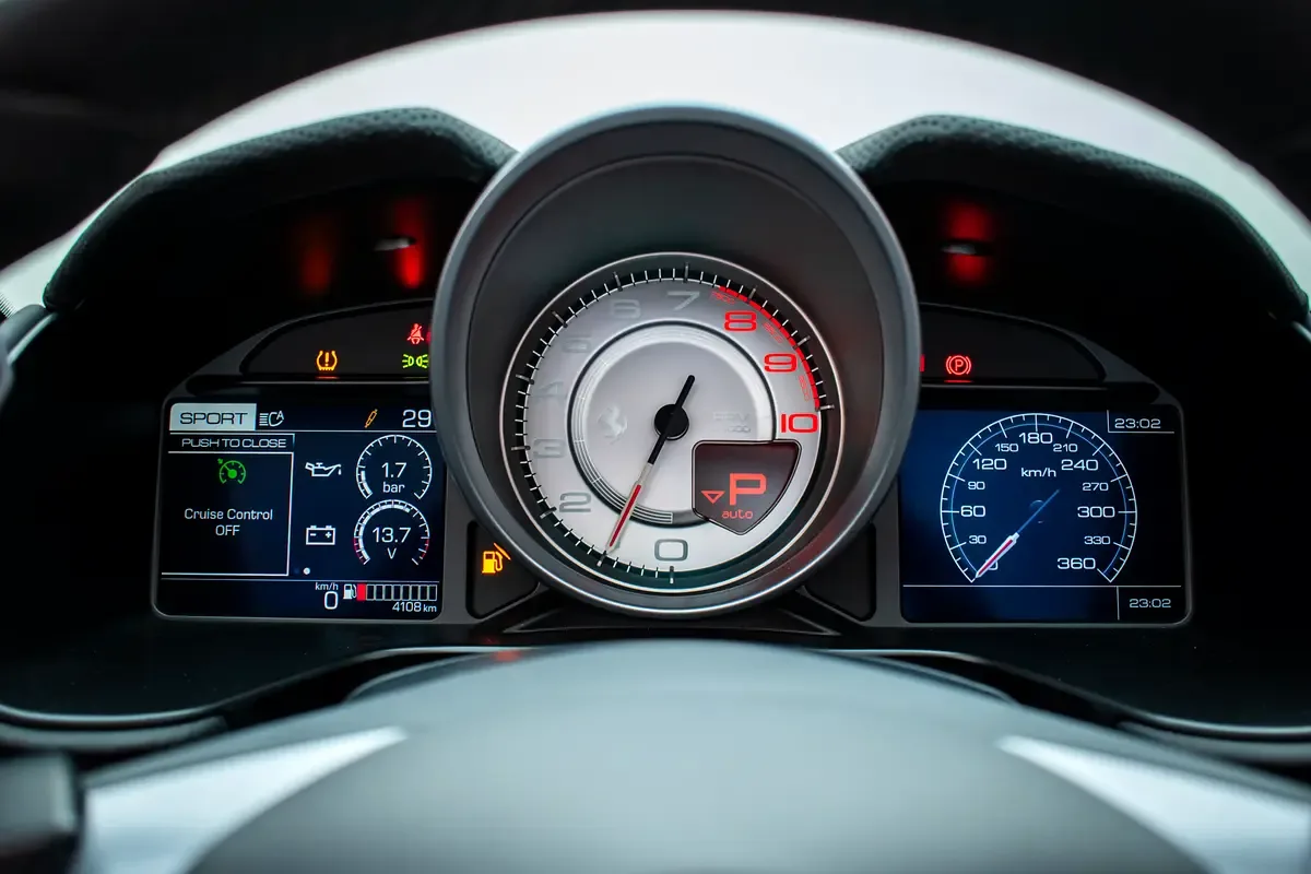 Ferrari Portofino 3.9 AMT (620 حصان) - 14