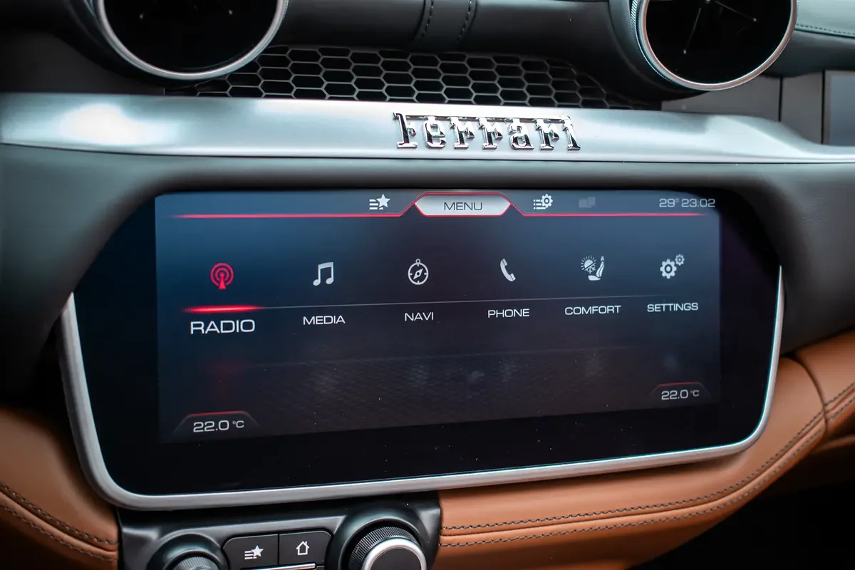 Ferrari Portofino 3.9 AMT (620 حصان) - 16