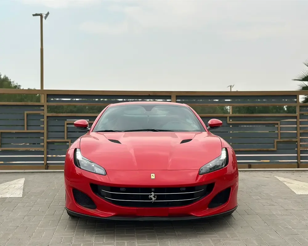 Ferrari Portofino 3.9 AMT RWD (600 حصان) - 2