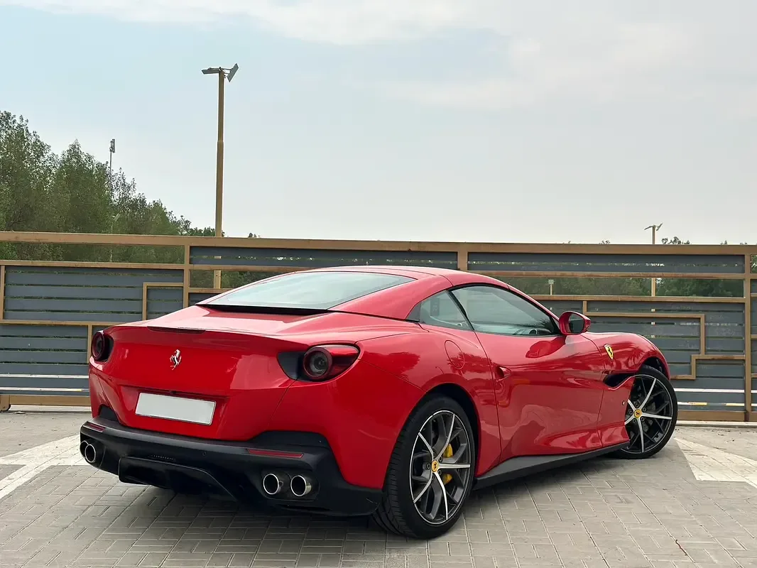 Ferrari Portofino 3.9 AMT RWD (600 حصان) - 6