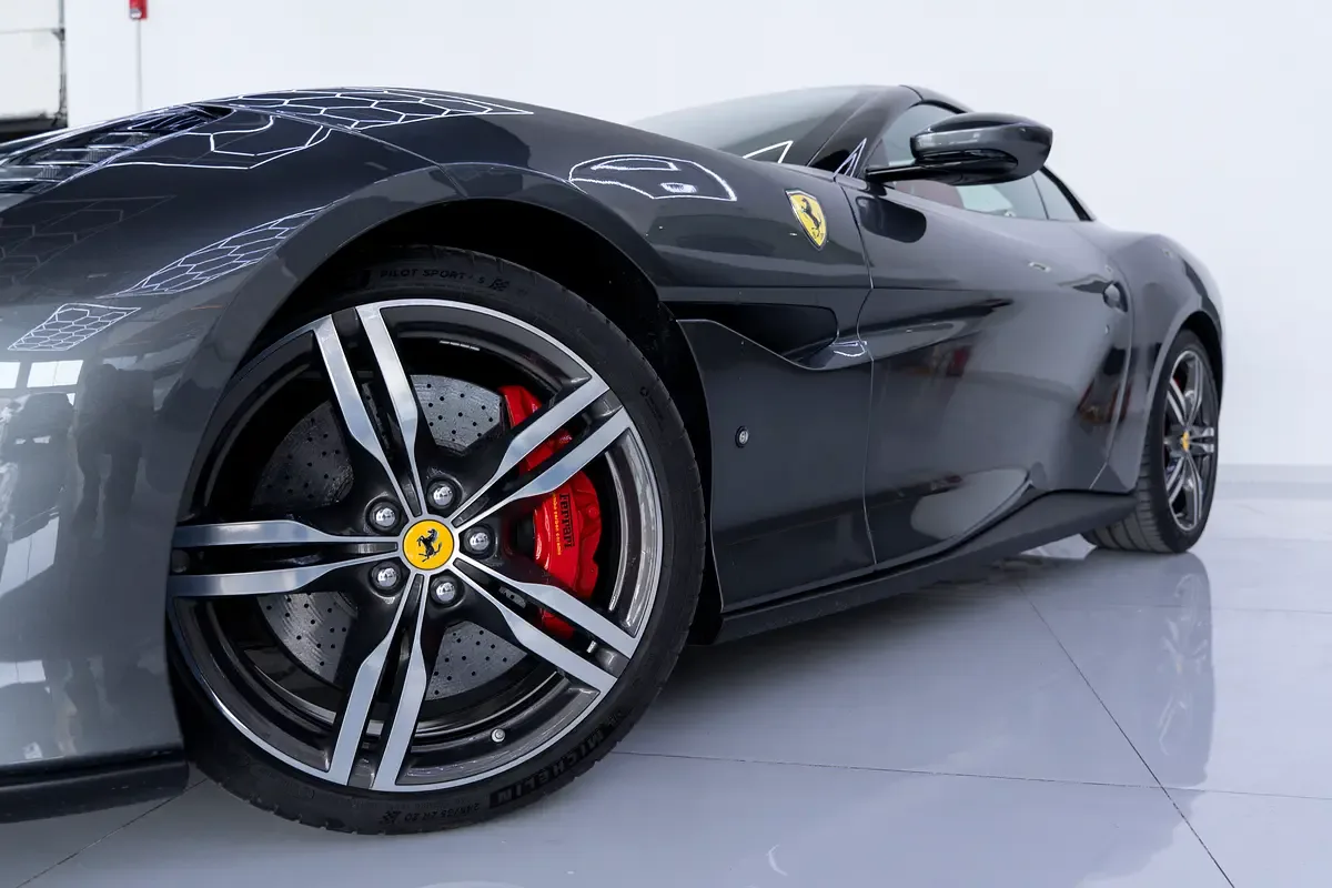 Ferrari Portofino 3.9 AMT RWD (600 حصان) - 5