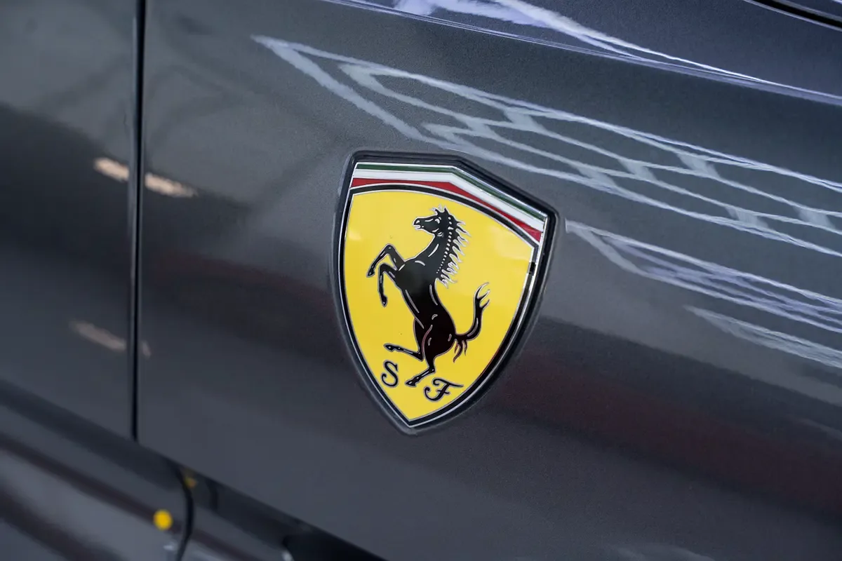 Ferrari Portofino 3.9 AMT RWD (600 حصان) - 8