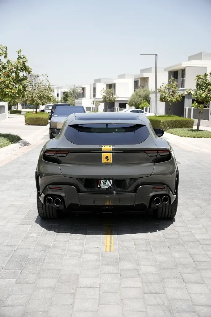 Ferrari Purosangue 6.5 AMT 4WD (725 حصان) - 3