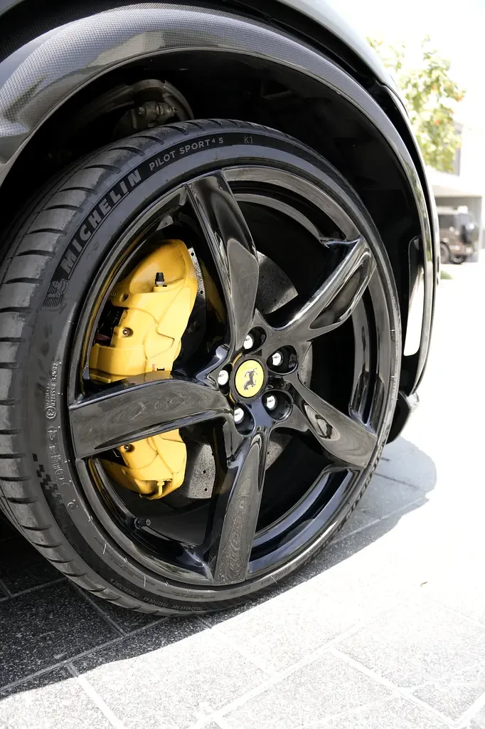 Ferrari Purosangue 6.5 AMT 4WD (725 حصان) - 13