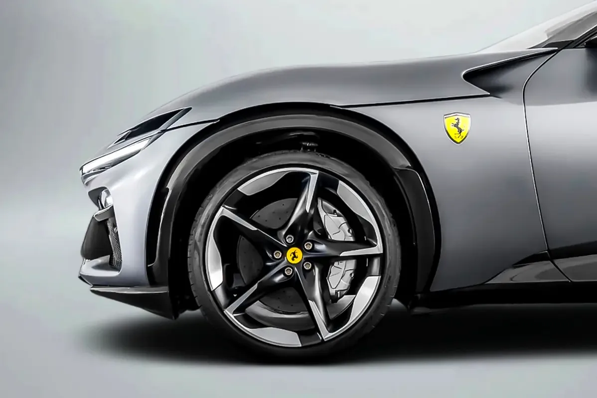Ferrari Purosangue 6.5 AMT 4WD (725 حصان) - 6
