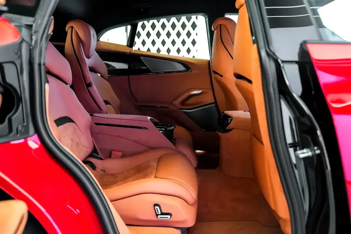 Ferrari Purosangue 6.5 AMT 4WD (725 حصان) - 13