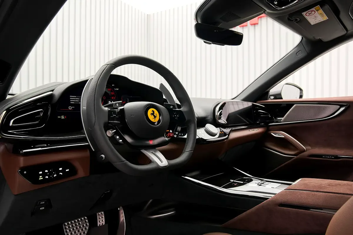 Ferrari Purosangue 6.5 AMT 4WD (725 حصان) - 10