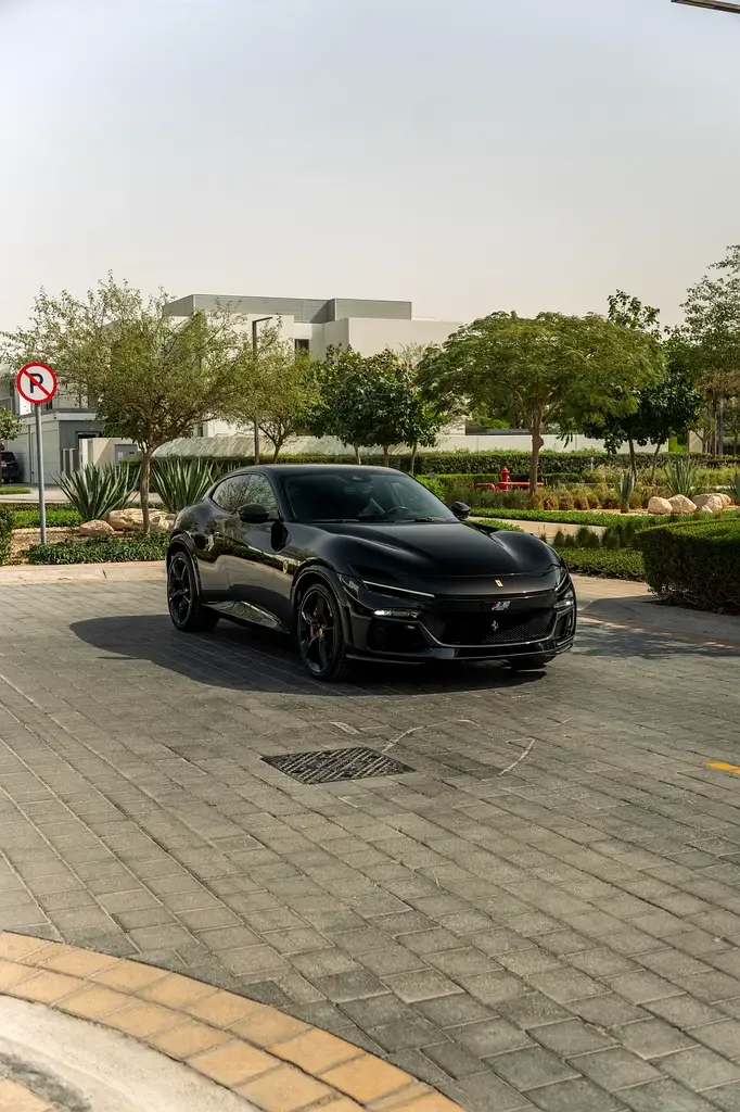 Ferrari Purosangue 6.5 AMT 4WD (725 حصان) - 3