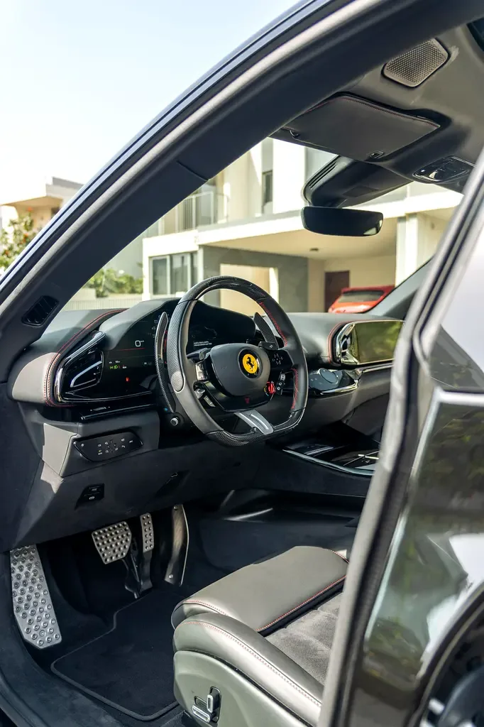 Ferrari Purosangue 6.5 AMT 4WD (725 حصان) - 19