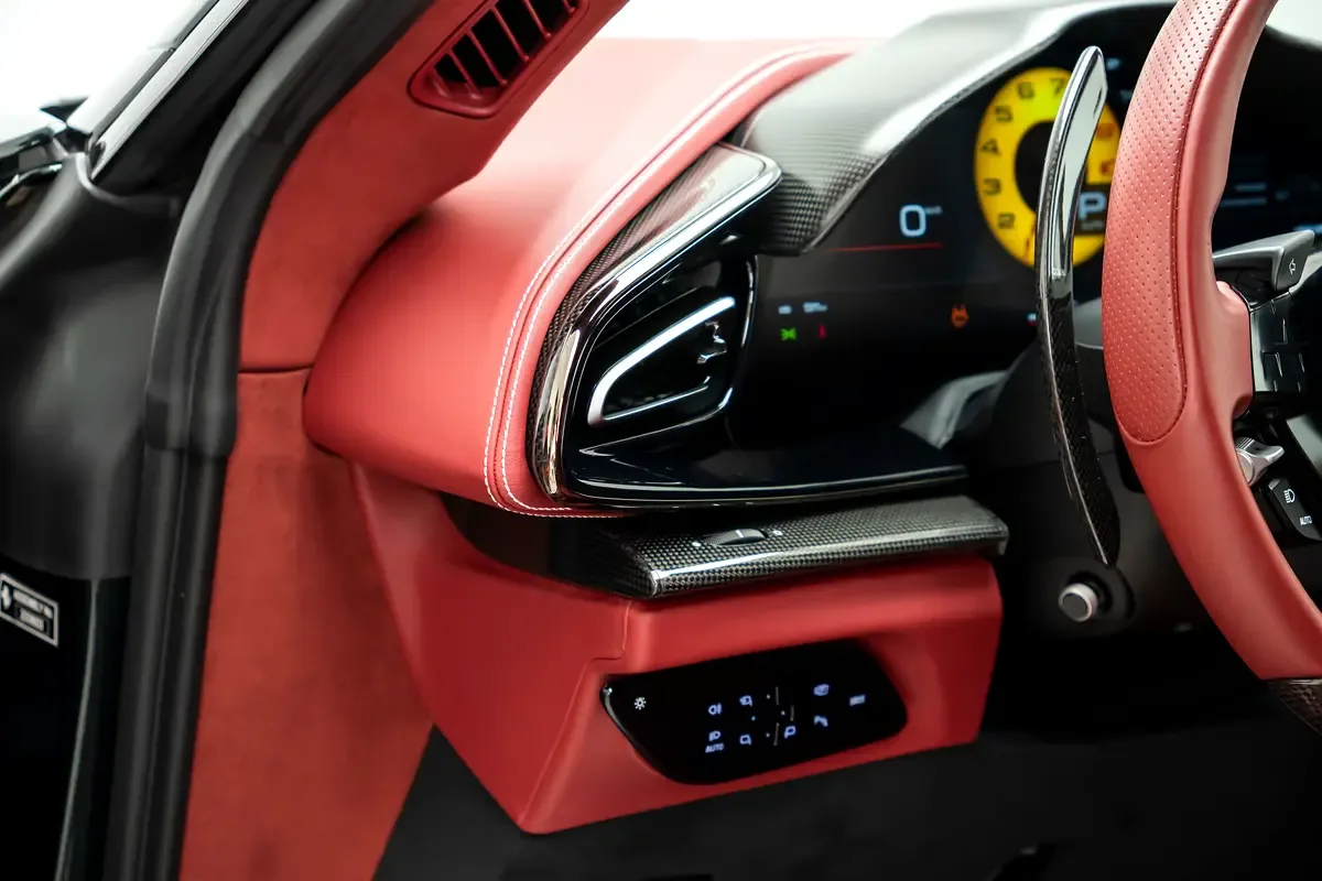 Ferrari Purosangue 6.5 AMT 4WD (725 حصان) - 11