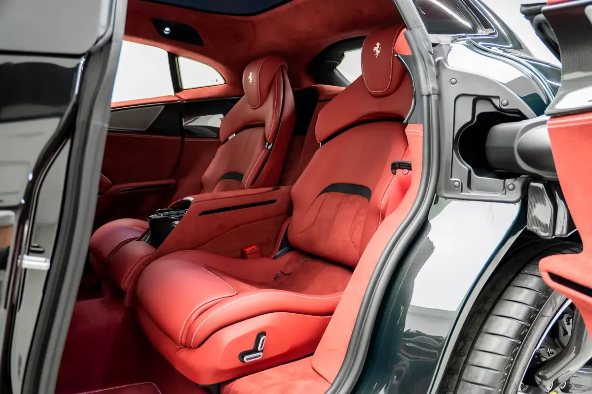 Ferrari Purosangue 6.5 AMT 4WD (725 حصان) - 15