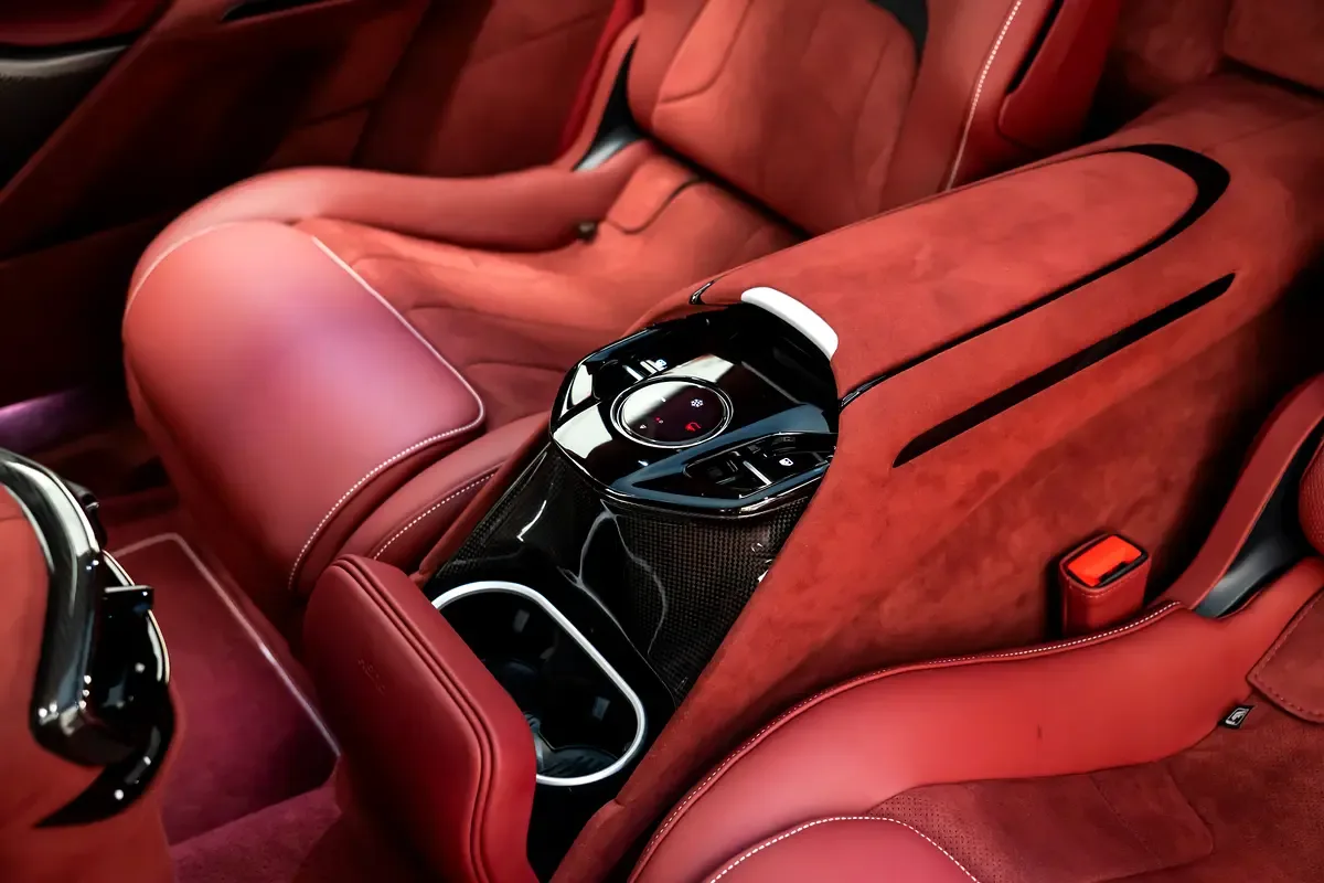 Ferrari Purosangue 6.5 AMT 4WD (725 حصان) - 16