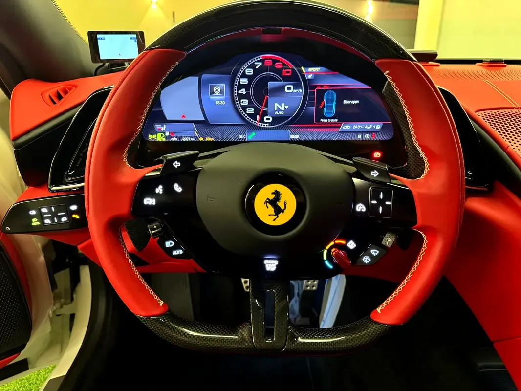 Ferrari Roma 3.9 AMT RWD (620 hp) - 12