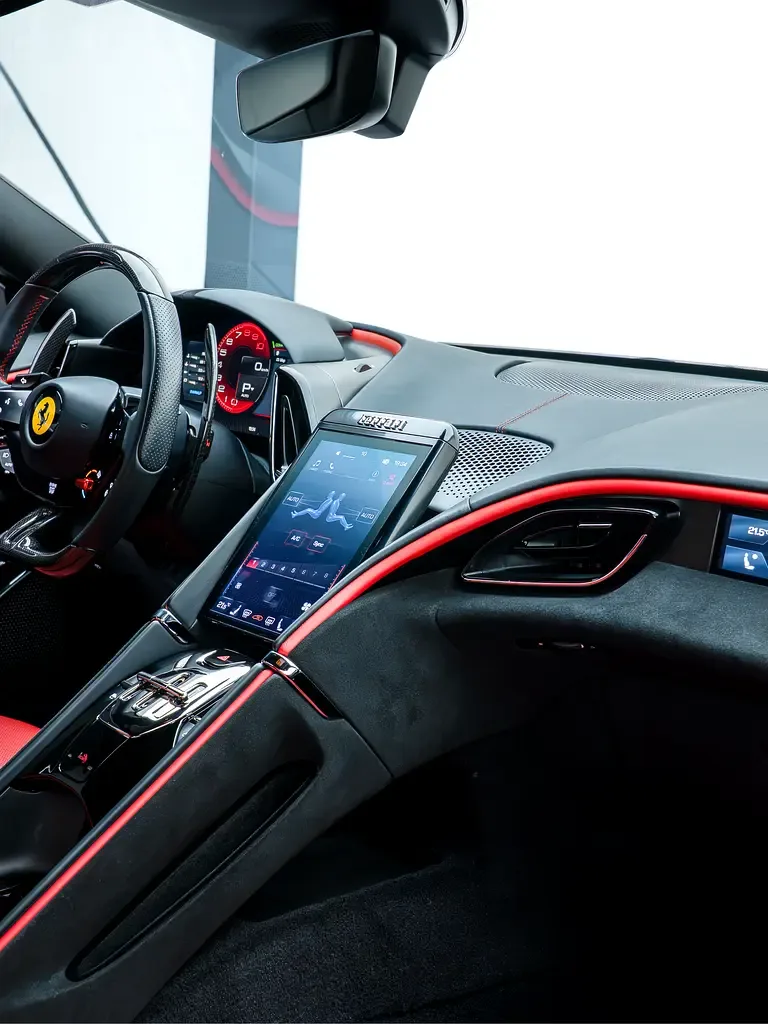 Ferrari Roma 3.9 AMT RWD (620 حصان) - 14