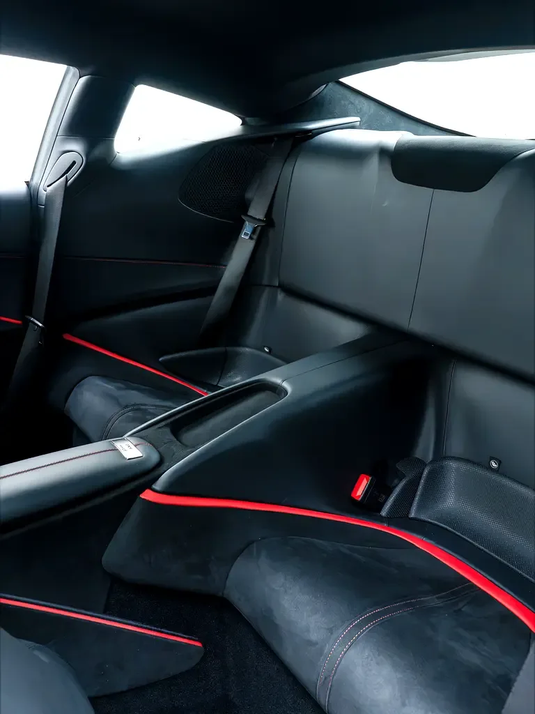 Ferrari Roma 3.9 AMT RWD (620 حصان) - 19